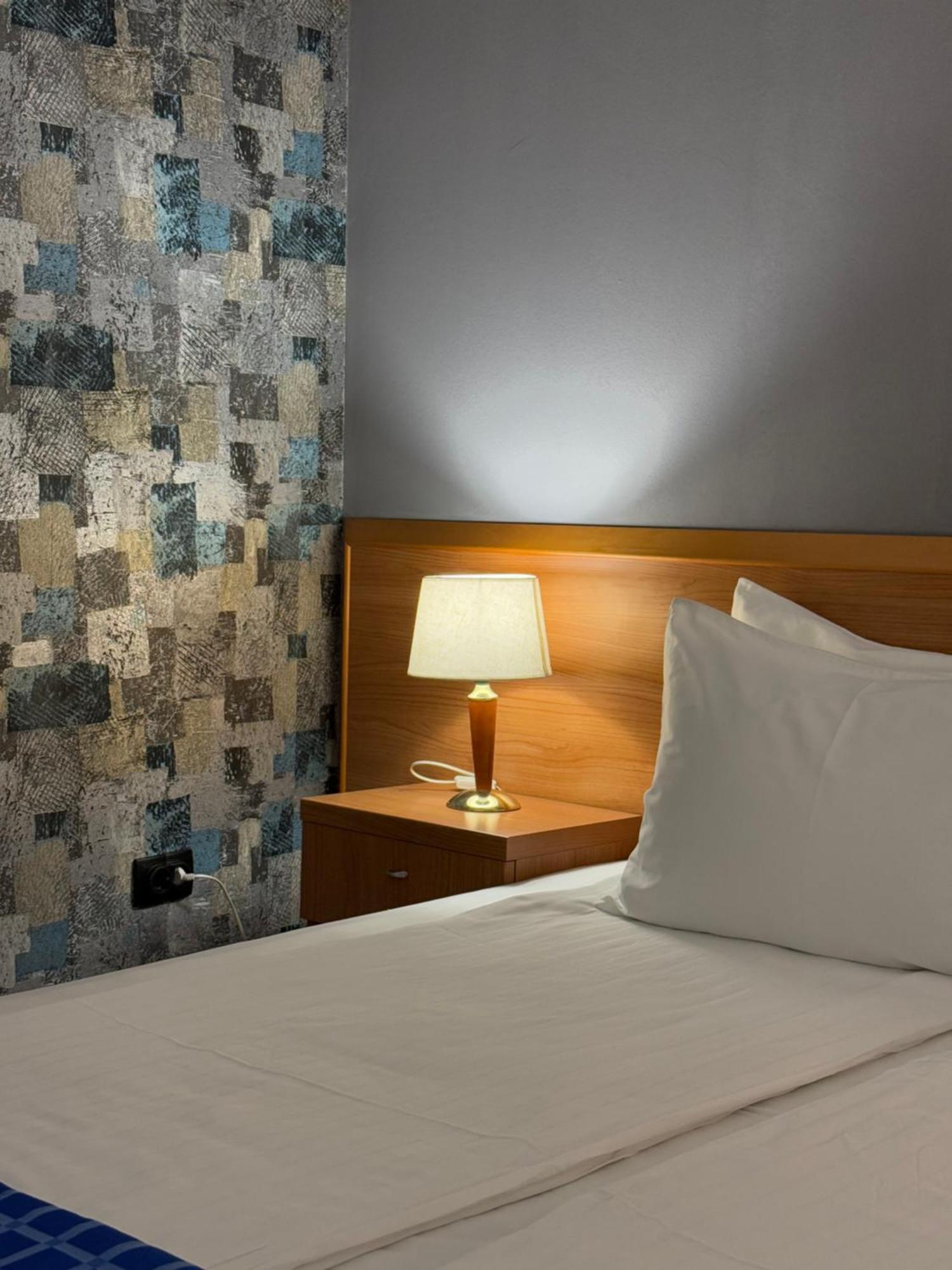 Motel M Vlasenica Exteriér fotografie
